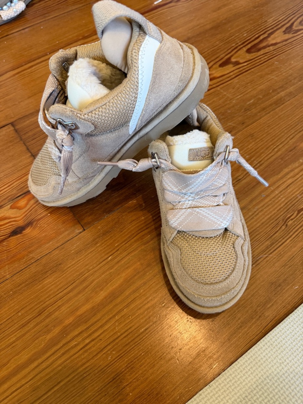 UGG Kids' Lowmel Tan Shearling-Lined Sneakers
